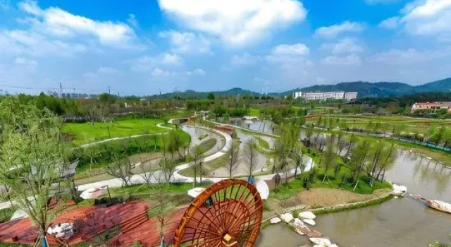 Funchun No.10 Hotel Xiangyang, Rezerwuj Hotel Hotele biznesowe w Xiangyang, 4* 5*