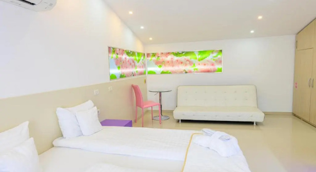 Полулюкс Executive Hotel Christina Plus