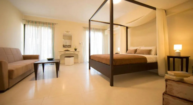 Апартаменты Цокольный этаж Amfilissos Hotel