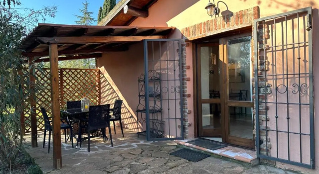 Коттедж с видом на сад Podere La Fornace