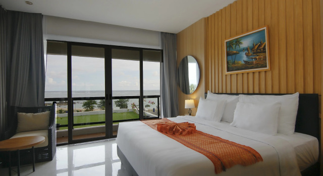 Люкс Raja Hotel Kuta Mandalika Resort & Convention