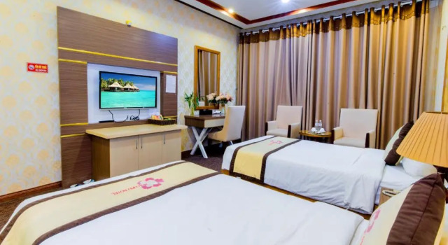Трёхместный номер Standard с балконом Hoa Dao Hotel