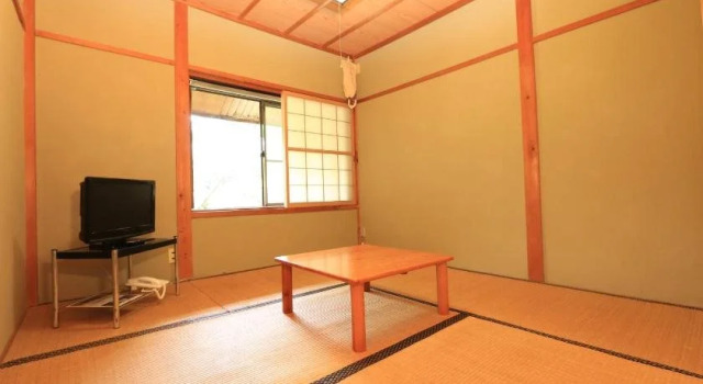 Kannabe Highland Hotel