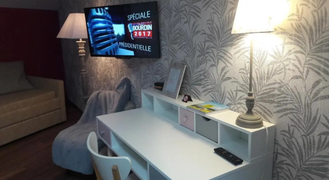 Номер Deluxe Hotel Les Aubépines
