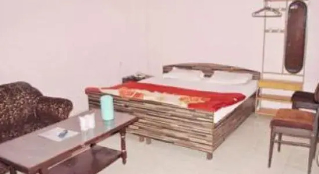 Hotel Viren Residency, Забронировать Отель Нагла-Димар штат Уттар-Прадеш
