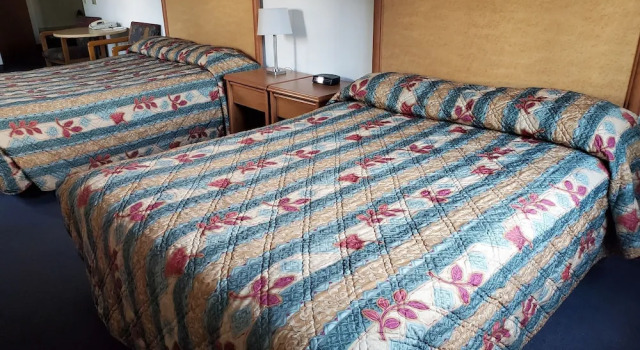 Четырёхместный семейный номер Standard Apple Tree Inn