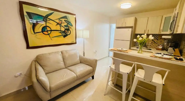 Апартаменты c 1 комнатой Lovely apartment with laundry & Parking