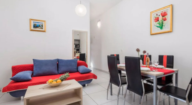 Apartment Tea Bardonecchia 30749, Varaa Huoneisto Hotellit Kvarner Islands uima-altaalla, Uima-allas