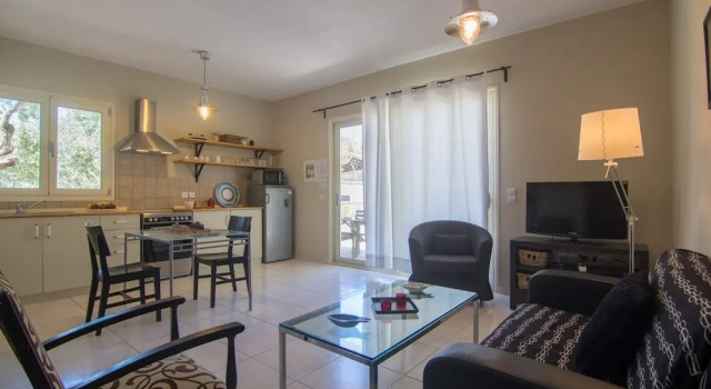 Апартаменты Deluxe Villa Elaia Suites & Apartments No.6
