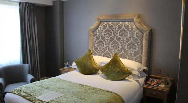 Номер Standard Brooks Hotel