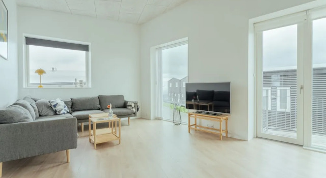 Delightful 2 Bedroom Apt | Balcony | Parking, Prenota Appartamento Hoyvík Isole Faroe
