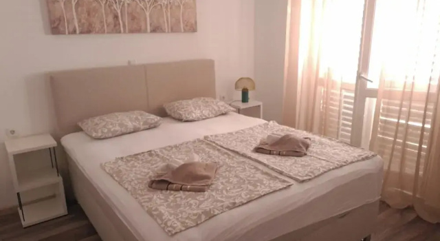 Impeccable 2-bed Apartment in Rab, Prenota Appartamento Hotel a Isole Quarnerine con parcheggio, Parcheggio