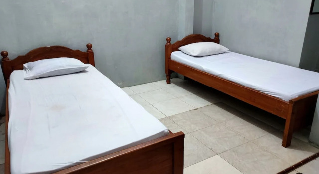 Camera Standard Hotel Keluarga Mekar Jaya Syariah Near UNS Solo