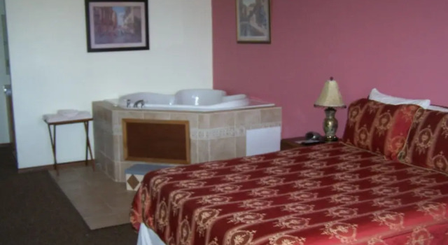 Люкс Pointe West Resort Motel