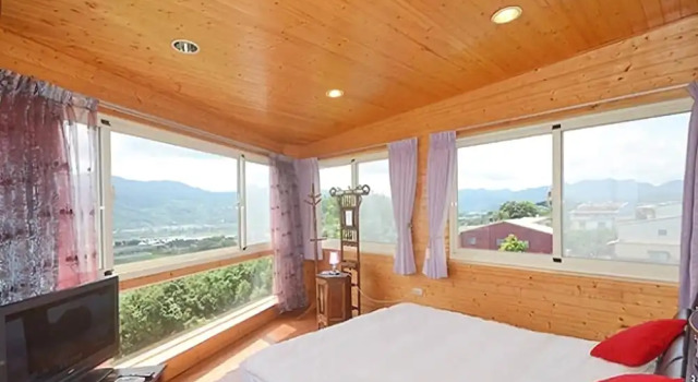 Двухместный номер Standard с видом на горы Warm House Hostel