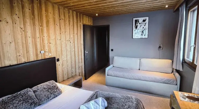 Трёхместный номер Standard с балконом Chalet-Hôtel Les Rhodos