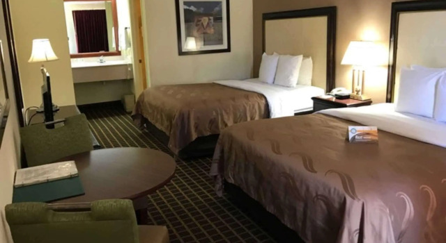 Standard Vierer Zimmer Quality Inn Byron