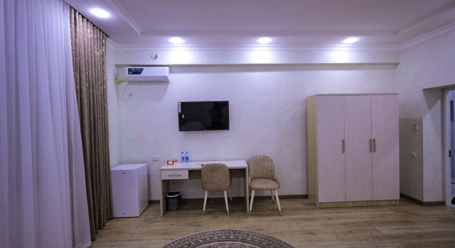 Люкс с 2 комнатами Status Hotel (Статус)
