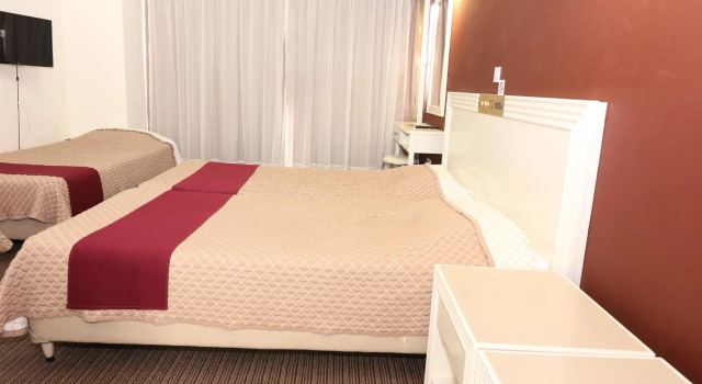 Трёхместный номер Standard Kings Hotel