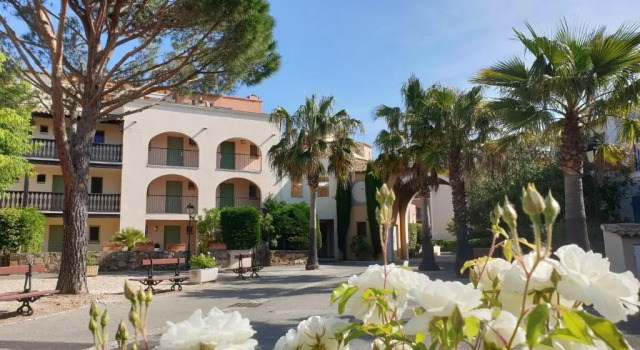 Апартаменты Superbe appartement 2 chambres piscine et plage