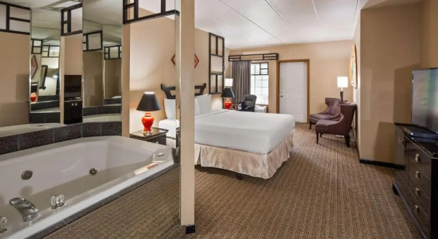 Двухместный номер Deluxe с балконом Best Western Galena Inn & Suites