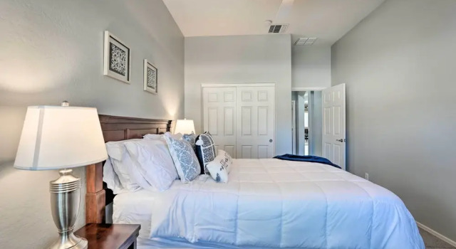 Play Pool, Grill Out! Group-friendly Glendale Home