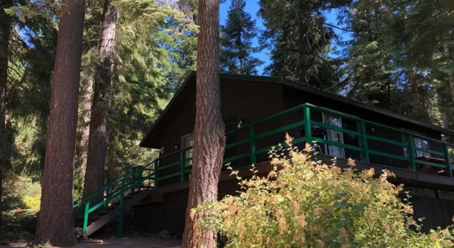Шале с 2 комнатами Crater Lake Gateway-Rocky Point Resort