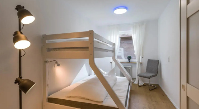 Moderner Ferienwohnung mit 2 Schlafzimmer und großen Balkon, Забронировать Отель Обераудорф Chiemgau, рядом с Sudhanglift