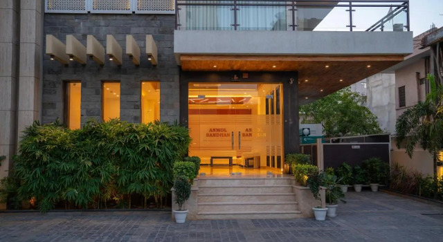 Hotel Anmol Bandhan, Забронировать Отель Отели штата Раджастхана с парковкой, Парковка