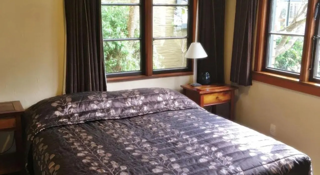 Апартаменты Superior Woodlands Motels And Apartments