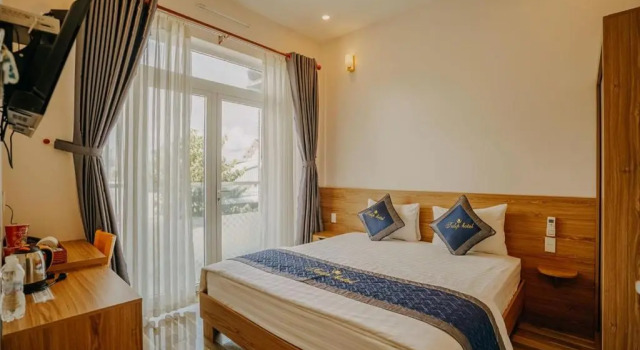 Двухместный номер Standard с балконом Tulip Hotel