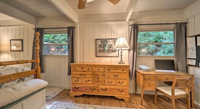 Коттедж Spacious Cabin - 4 Mi to Blue Ridge Parkway!
