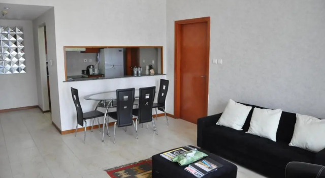 Espace Holiday Homes - Mag 214 Cluster R, Забронировать Отель Отели Эмирата Дубая с парковкой, рядом с Остановка трамвая Marina Towers, Парковка