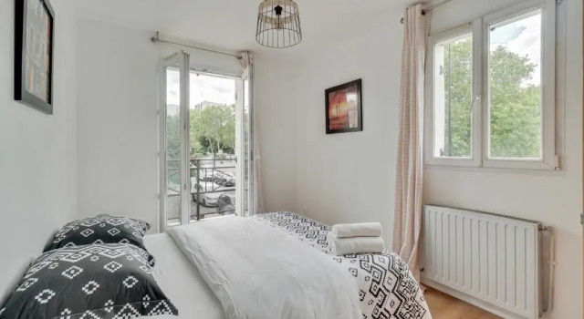 Апартаменты Chic apart with parking near Paris