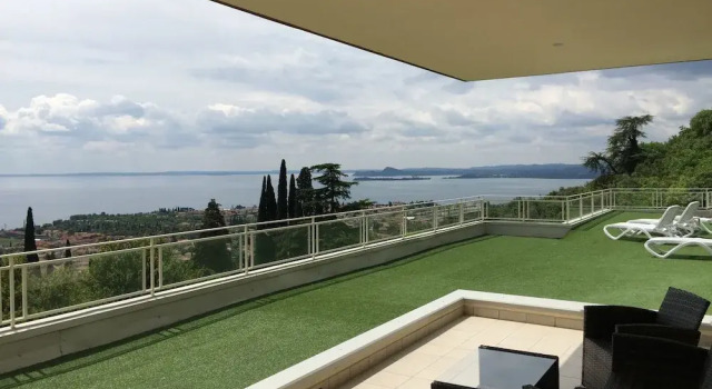 Апартаменты c 1 комнатой с видом на озеро Residence Il Poggio al Sole