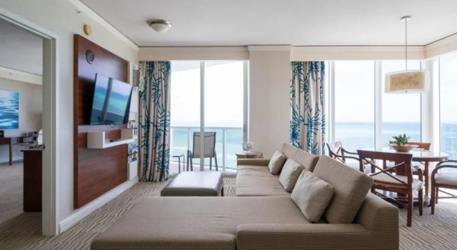 Sunny Isles Two-bedroom, Varaa Hotelli Hotellit Miami Beach uima-altaalla, Uima-allas