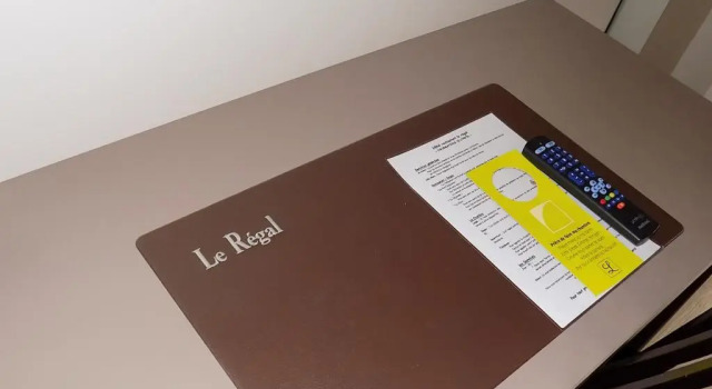 Четырёхместный номер Standard Logis Hôtel Le Régal & Spa
