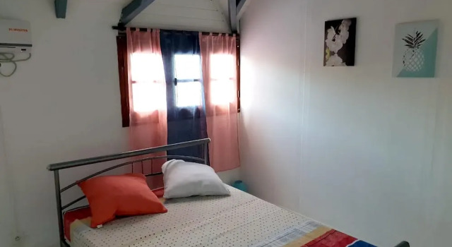Apartment With 3 Bedrooms in Deshaies, With Wonderful sea View, Terrac