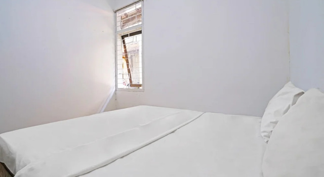 Standard Zimmer OYO Life 92835 Maya Adipuri