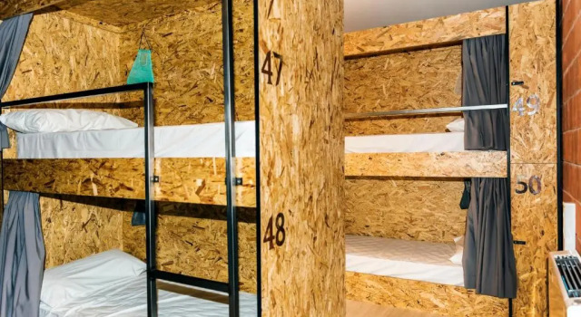 Кровать в общем номере Albergue Santiago 15 Monforte