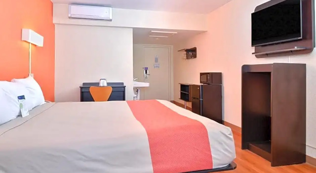 Номер Standard Days Inn by Wyndham Brawley