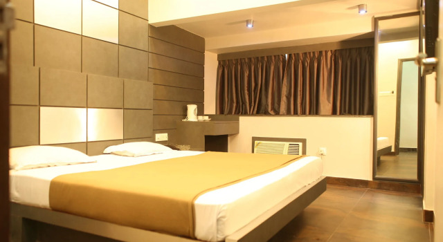 Hotel Trimoorti