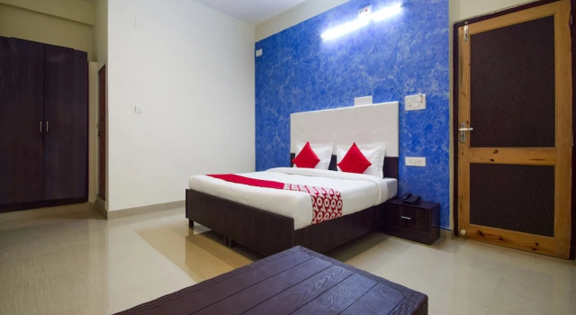 Двухместный номер Standard OYO 26659 Hotel Parmanand Garden