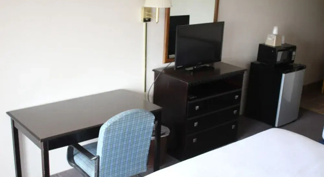 Четырёхместный номер Standard Grapevine Inn