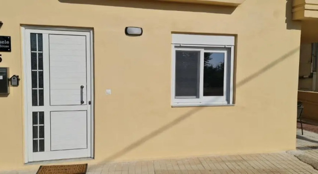 Chrisele House, 100m from Kalamaki Beach, Chania