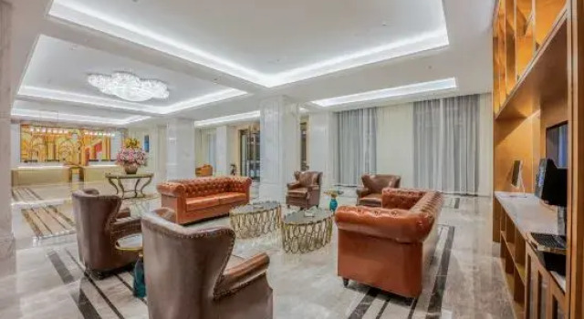 Vienna International Hotel (Luohe West Railway Station), Book Hotel Luohe Henan
