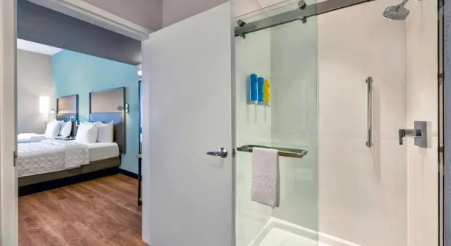 Шестиместный номер Standard Tru By Hilton Minneapolis Downtown