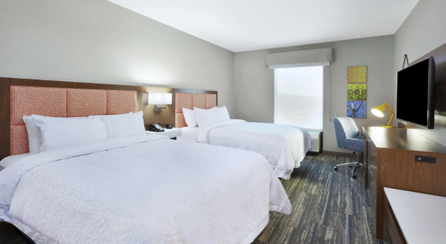 Четырёхместный номер Standard Hampton Inn & Suites Grandville Grand Rapids South