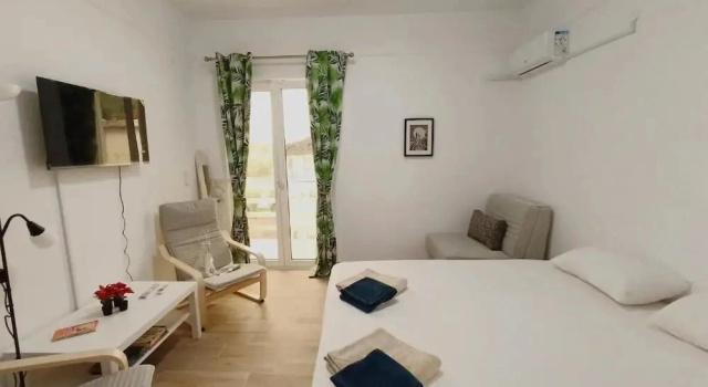 Номер Standard с балконом Karavaki apartments