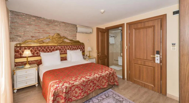 Номер Deluxe By Murat Royal Hotel Galata